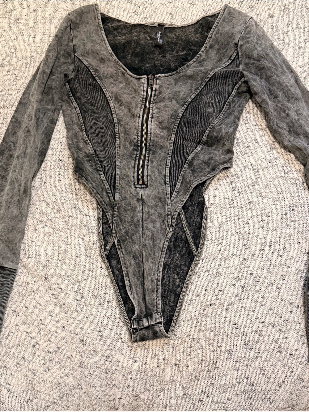Grey Long-Sleeve Kids One-Piece Bodysuit with Front Zip